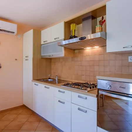 Giselle Lägenhet Mali Lošinj