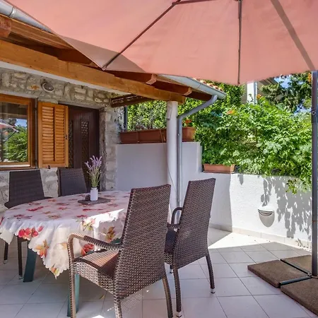 Giselle Apartman