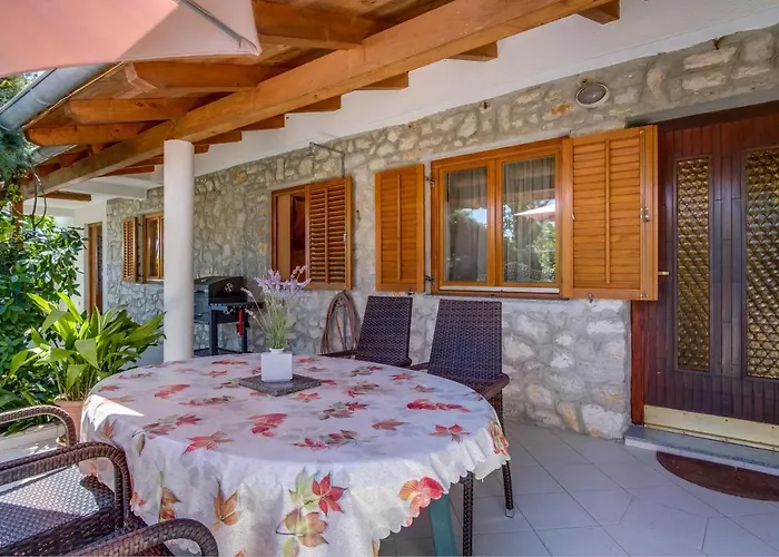 アパート Giselle